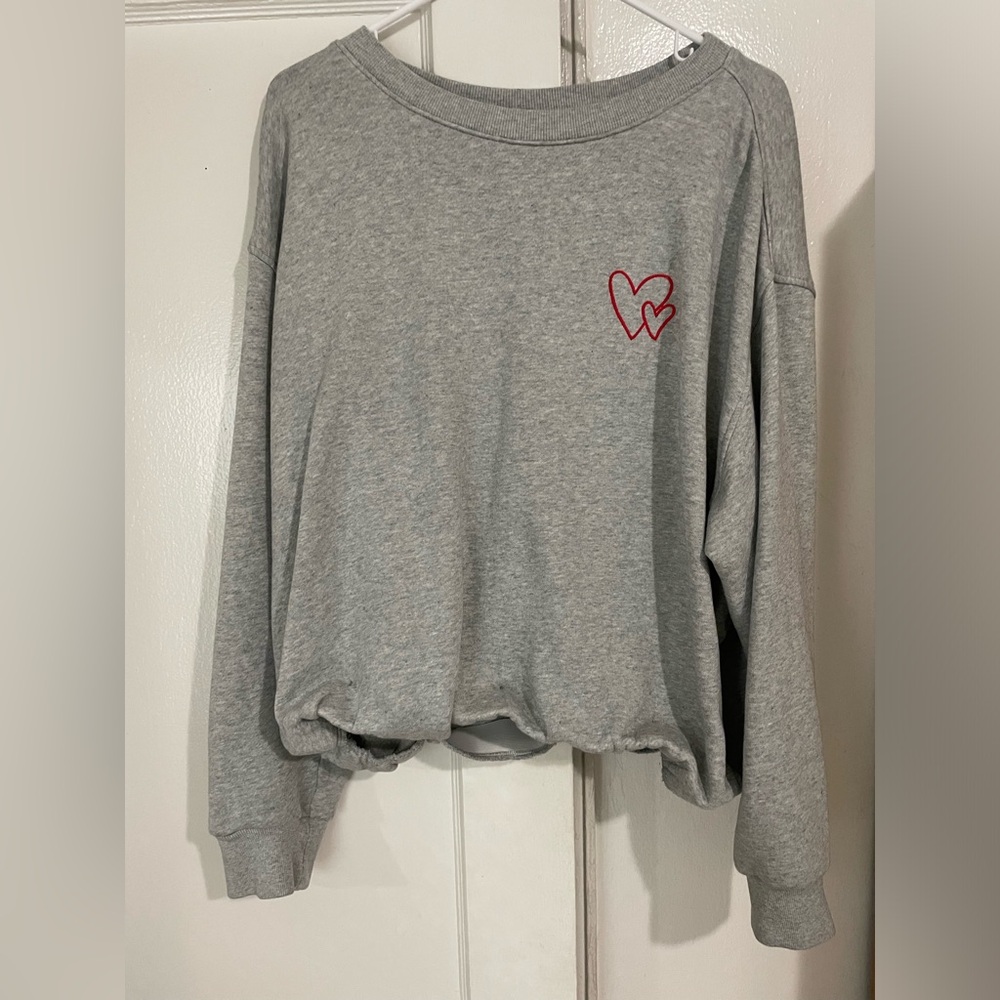 cropped sweatshirt